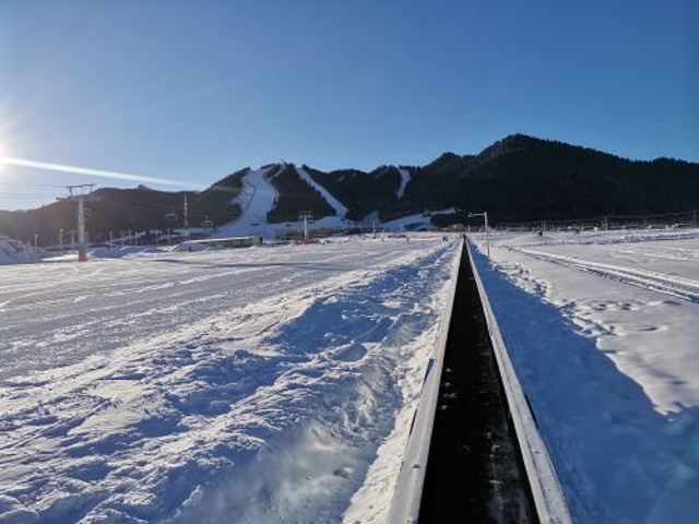 丝绸之路滑雪场电话