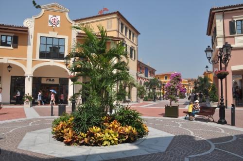 京津佛罗伦萨小镇在哪里