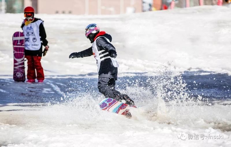伏牛山滑雪场海拔