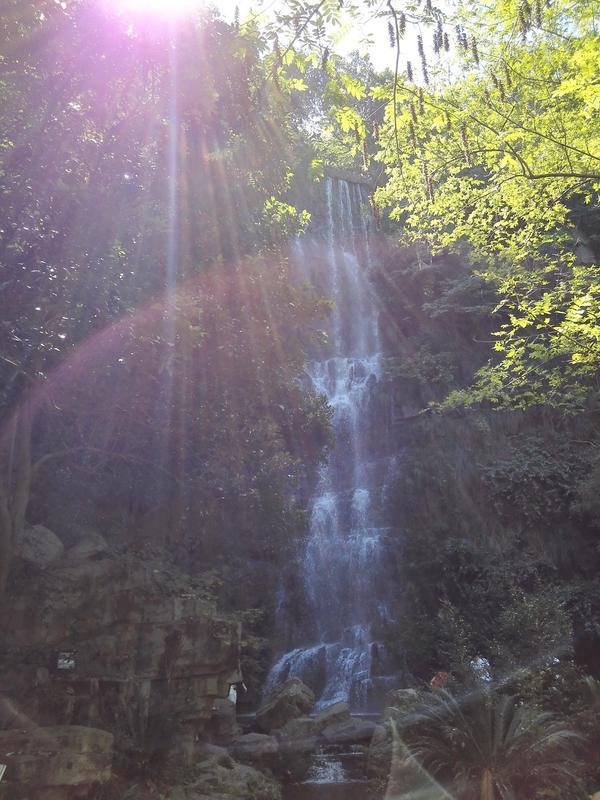 军山湖是属于哪个市