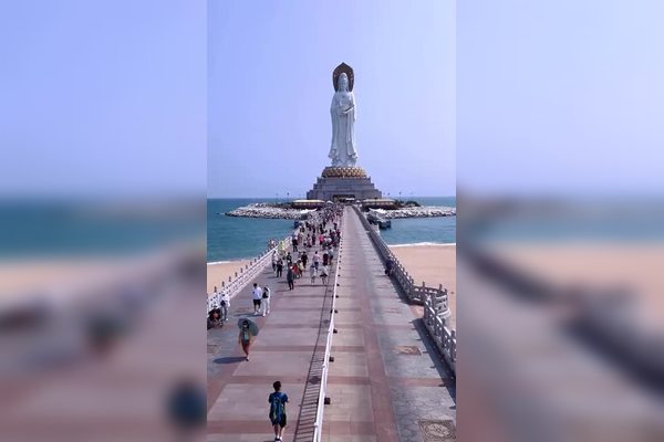 南海观音离哪个湾最近