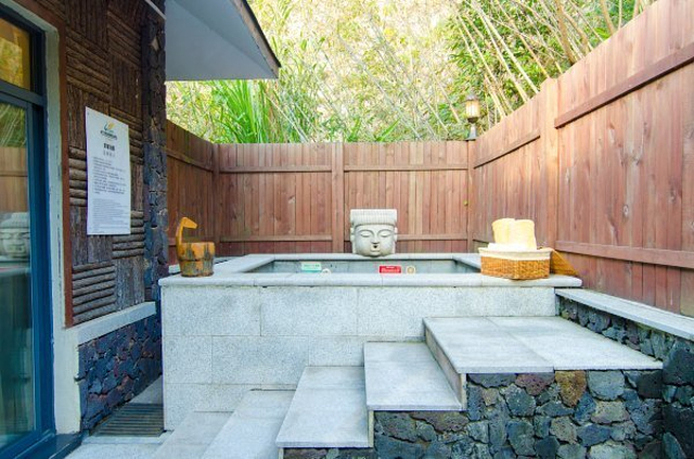 嘉鱼好玩的地方有哪些