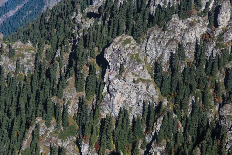 天山最高峰是什么峰