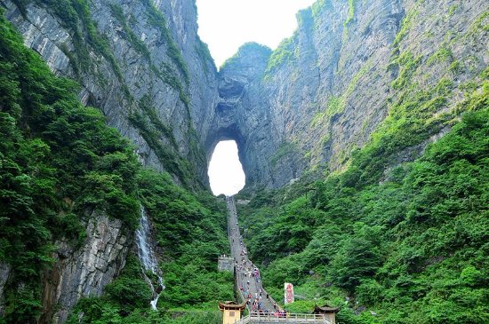 天门山在哪里个城市