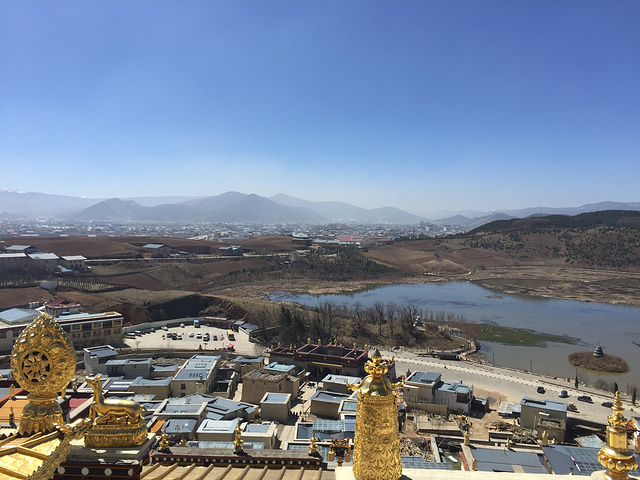 女人去松赞林寺的好处