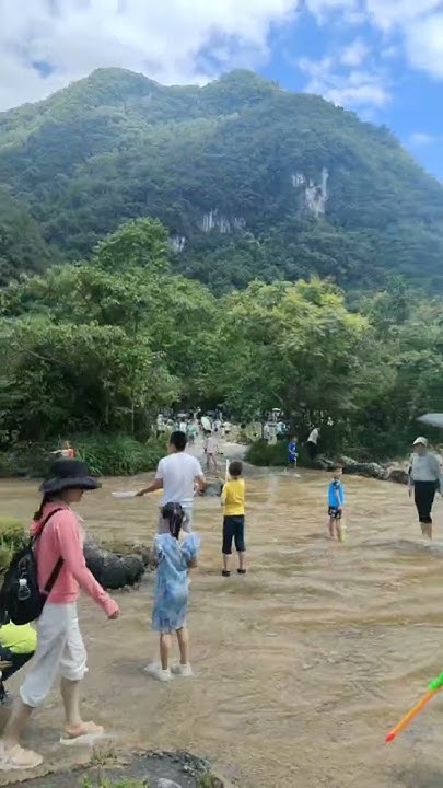 小七孔下雨能不能去
