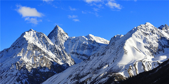 梅里雪山属于哪个地区