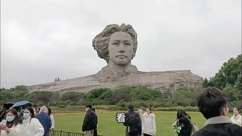 橘子洲伟人雕像有感