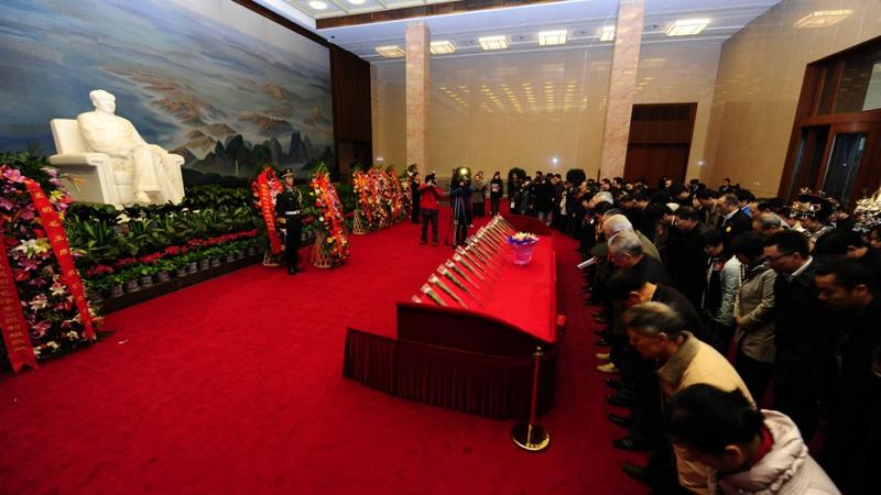 毛主席纪念堂是人民大会堂吗