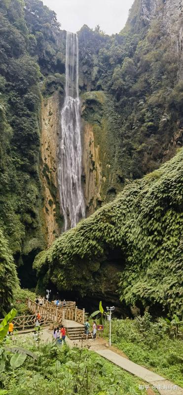 永靖关山大峡谷