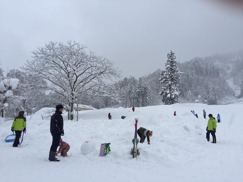 汤泽中里滑雪场官网