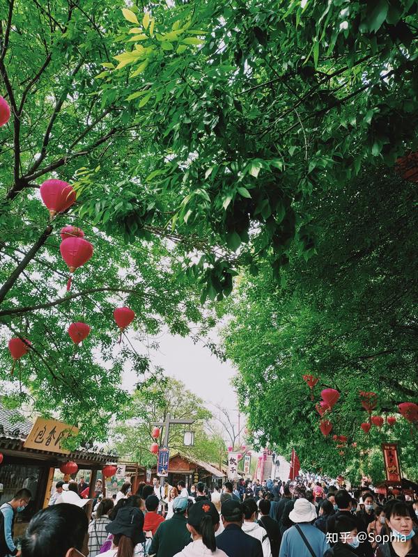 清明上河园和万岁山哪个好玩