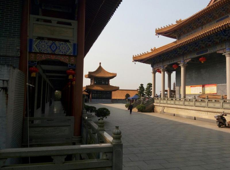 白云区爬到山顶多少公里