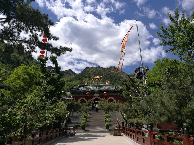 白瀑寺的简介和历史