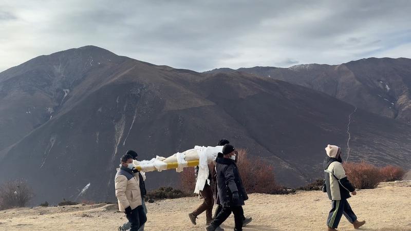 直贡梯寺天葬台视频