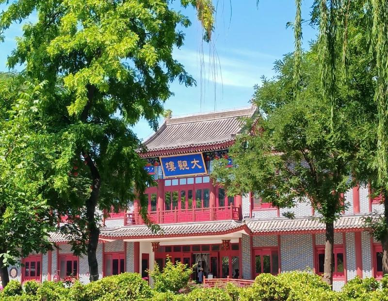 荣国府在金陵还是京城