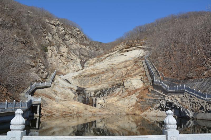 蟠桃峪草帽山介绍
