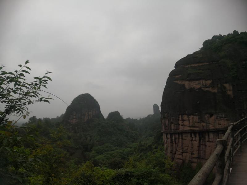 象山和象鼻山是一个地方么