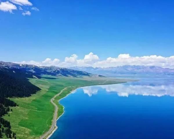 赛里木湖附近景点推荐