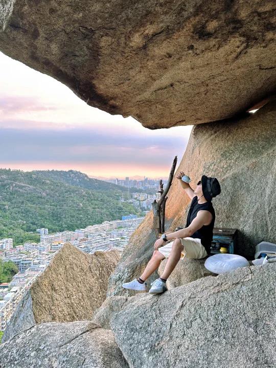 追梦谷需要爬山吗