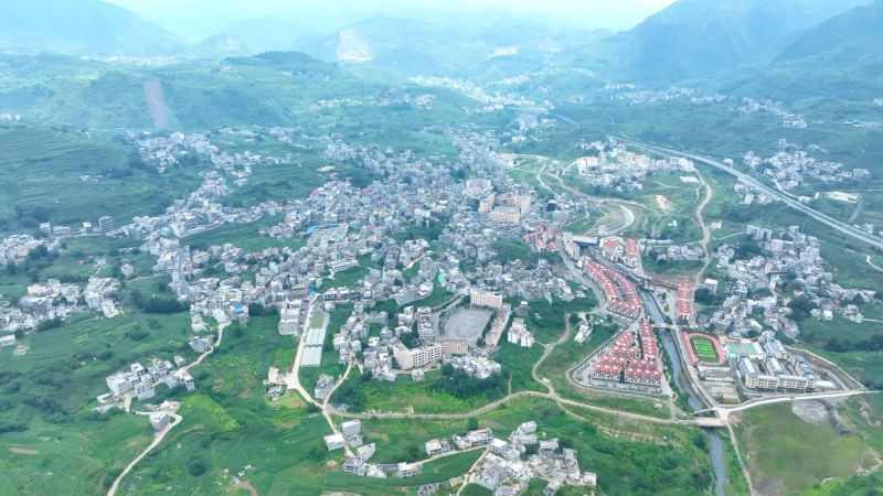 镇雄县泼机镇海拔多少米