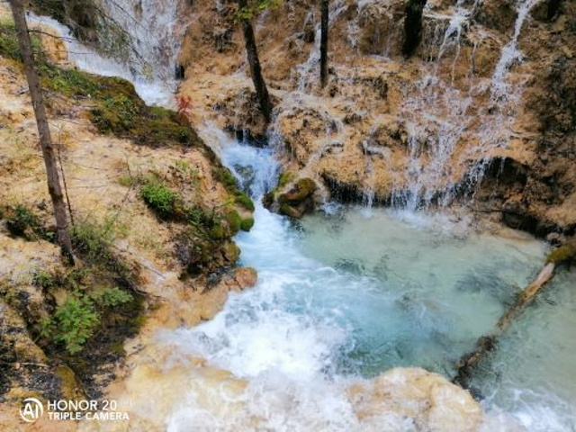黄龙景区12月份能去吗