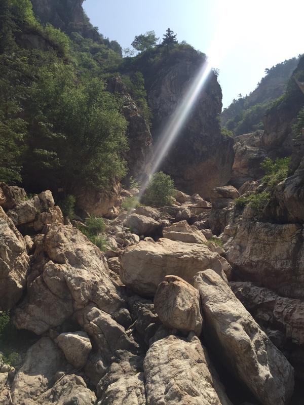 龙潭大夹谷在哪里的